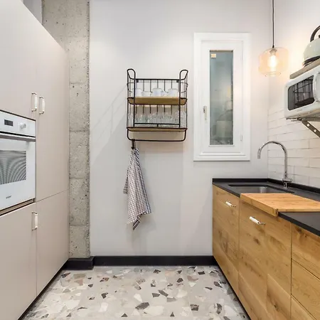 Always Easy I Alameda Apartman